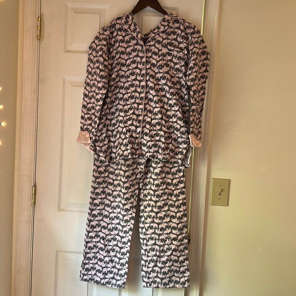 Ellen Tracy women’s pajama set